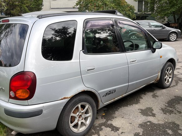 1998 Toyota Corolla Spacio I, серый, 346000 рублей - вид 1