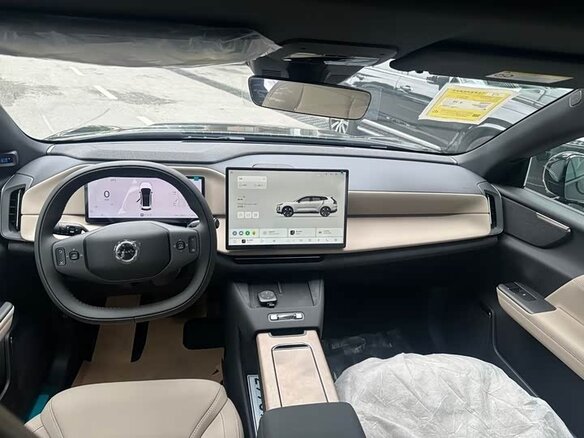 2026 Volvo XC70 III, чёрный, 6700000 рублей - вид 13
