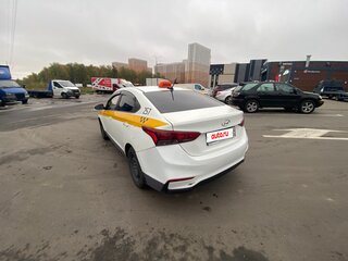2018 Hyundai Solaris II, белый, 680000 рублей, вид 5