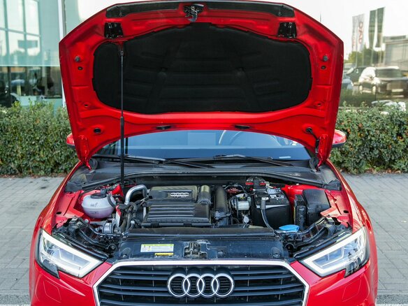 2019 Audi A3 III (8V) Рестайлинг, красный, 2050000 рублей - вид 22