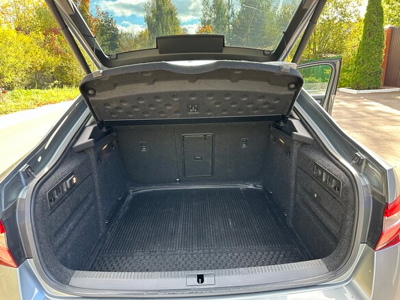 2015 Skoda Superb III, серый, 1790000 рублей - вид 17