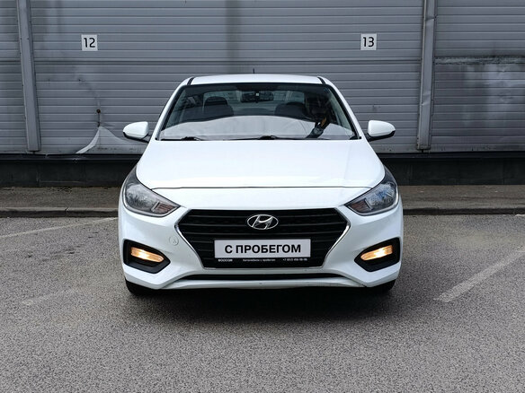 2018 Hyundai Solaris II, белый - вид 2