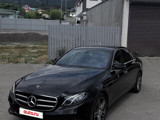 2016 Mercedes-Benz E-Класс 200 V (W213, S213, C238), чёрный, 2000000 рублей, вид 1