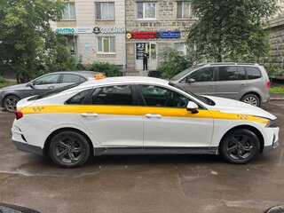 2021 Kia K5 III, белый, 1150000 рублей, вид 3