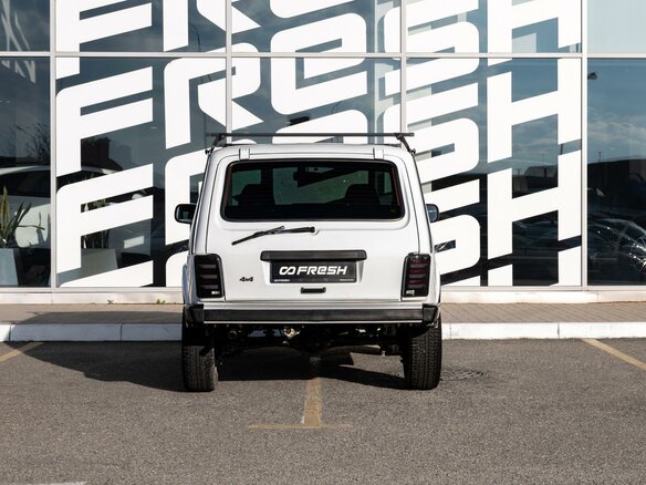 2016 Lada (ВАЗ) 2121 (4x4) I Рестайлинг, белый, 550000 рублей - вид 3