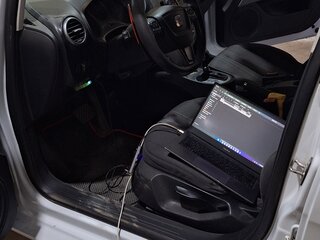 2012 SEAT Leon II Рестайлинг, белый, 700000 рублей, вид 3