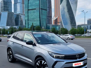 2022 Opel Grandland I Рестайлинг, серебристый, 2280000 рублей, вид 3