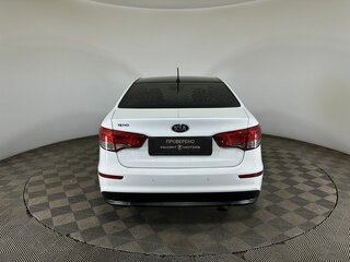 2016 Kia Rio III Рестайлинг, белый, 830000 рублей, вид 3