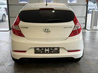 2015 Hyundai Solaris I Рестайлинг, белый, 999000 рублей, вид 4