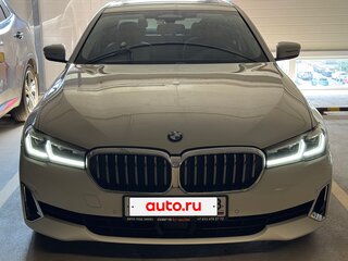 2022 BMW 5 серии 520i VII (G30/G31/G38) Рестайлинг, белый, 4950000 рублей, вид 3