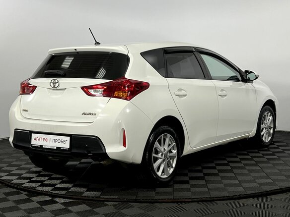 2013 Toyota Auris II, белый - вид 5