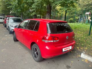 2012 Volkswagen Golf VI, красный, 1000000 рублей, вид 4