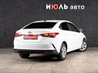 2021 Hyundai Solaris II Рестайлинг, белый, 1570000 рублей, вид 4