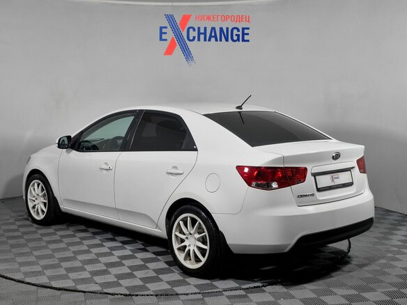 2011 Kia Cerato 5-speed II, белый, 555000 рублей - вид 7