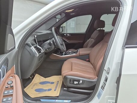 2026 BMW X5 Long 40Li IV (G05/G18) Рестайлинг, белый, 11000000 рублей, вид 4