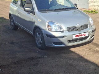 2003 Toyota Yaris I Рестайлинг, серебристый, 300000 рублей, вид 3
