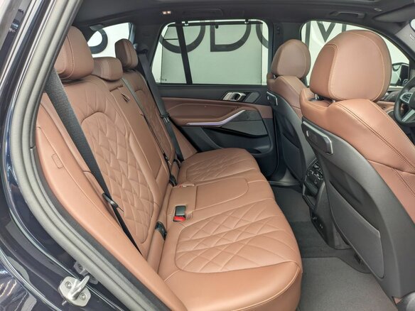 2025 BMW X5 40i IV (G05/G18) Рестайлинг, чёрный, 14450000 рублей - вид 12