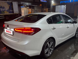 2016 Kia Cerato III Рестайлинг (Classic), белый, 1449000 рублей, вид 5