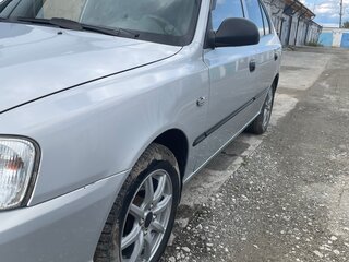 2011 Hyundai Accent ТагАЗ II, серебристый, 375000 рублей, вид 4