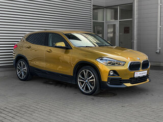 2019 BMW X2 xDrive18d I (F39), золотистый, 3130000 рублей, вид 3