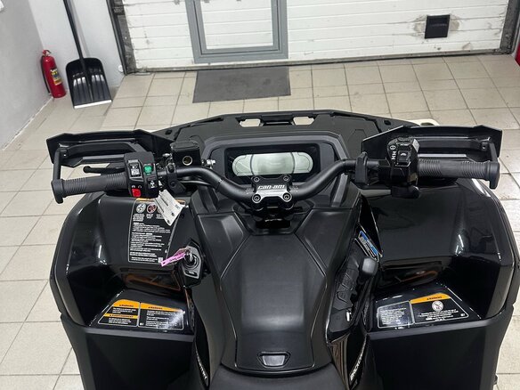 2026 BRP Can-Am Outlander MAX 1000R, чёрный, 2050000 рублей - вид 5