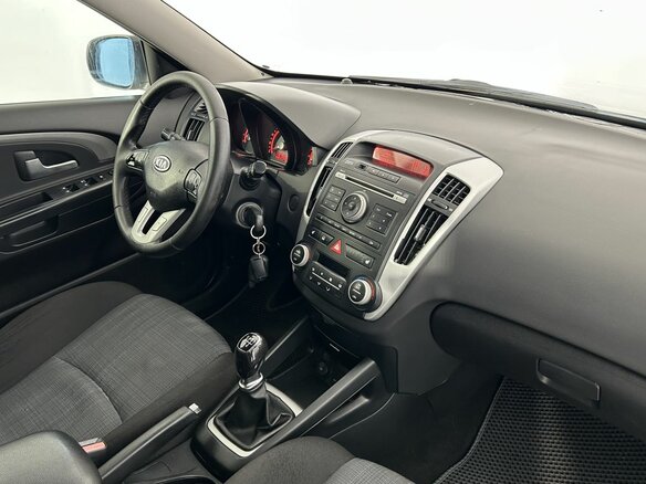 2010 Kia Ceed I, белый, 610000 рублей - вид 19
