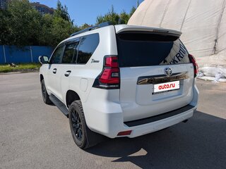 2021 Toyota Land Cruiser Prado 150 Series Рестайлинг 3, белый, 5400000 рублей, вид 4