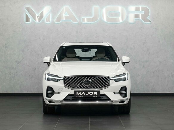 2025 Volvo XC60 II Рестайлинг, белый - вид 4