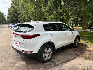 2018 Kia Sportage IV, белый, 2150000 рублей, вид 4