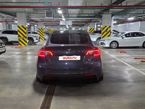 2021 Tesla Model Y Long Range Dual Motor I, серый - вид 11