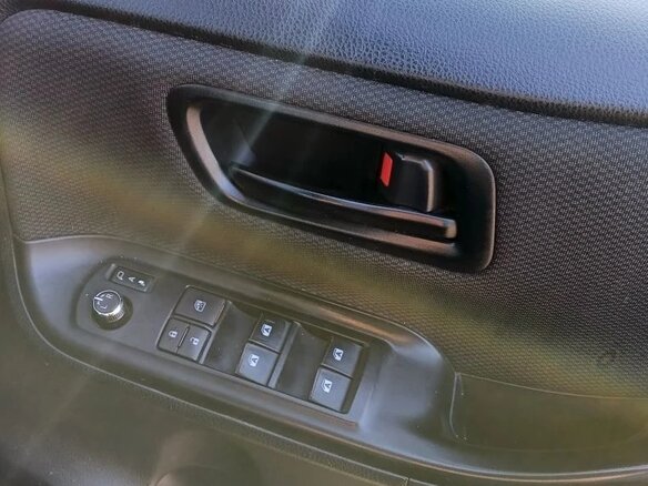 2018 Toyota Voxy III (R80) Рестайлинг, чёрный, 1800000 рублей - вид 8