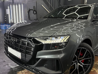 2020 Audi Q8 55 TFSI I (4M), серый, 7380000 рублей, вид 2
