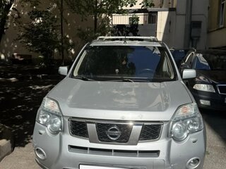 2014 Nissan X-Trail II Рестайлинг, серебристый, 1070000 рублей, вид 1