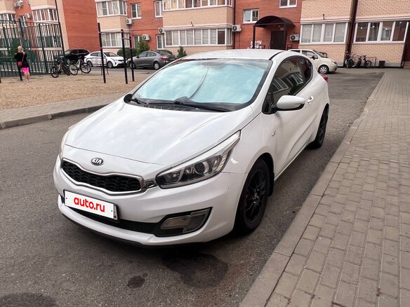 2013 Kia Ceed II, белый, 850000 рублей - вид 2
