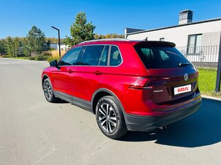 2020 Volkswagen Tiguan II, красный, 2300000 рублей, вид 5
