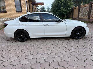 2016 BMW 3 серии 320i VI (F3x) Рестайлинг, белый, 2100000 рублей, вид 3