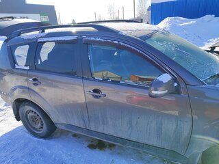 2010 Mitsubishi Outlander II Рестайлинг, коричневый, 1100000 рублей, вид 4
