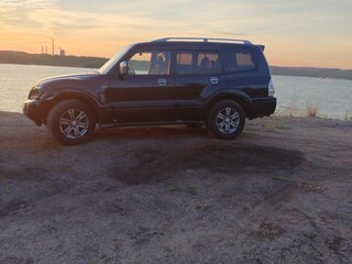 2005 Mitsubishi Pajero III Рестайлинг, чёрный, 750000 рублей, вид 3