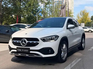 2021 Mercedes-Benz GLA 180 II (H247), белый, 2020000 рублей, вид 2