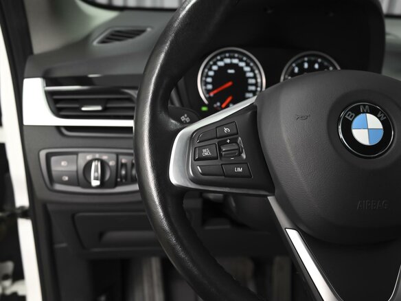 2021 BMW X1 18i sDrive II (F48) Рестайлинг, белый, 2999000 рублей - вид 16