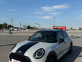 2019 Mini Hatch Cooper III (F55/F56) Рестайлинг, серебристый