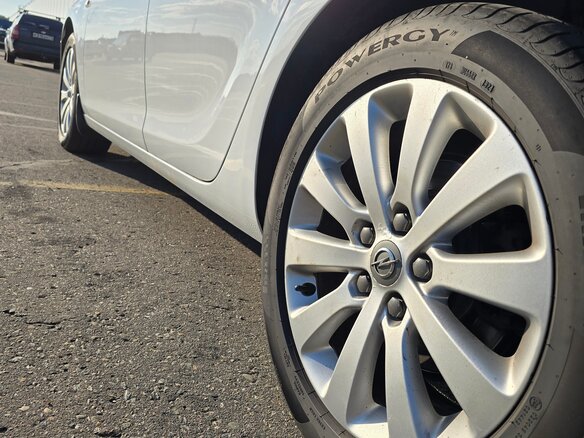 2011 Opel Astra J, белый, 800000 рублей - вид 20