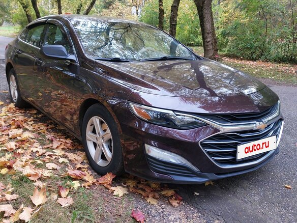 2020 Chevrolet Malibu IX Рестайлинг, коричневый, 1300000 рублей - вид 1