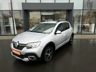 2021 Renault Sandero Stepway II Рестайлинг, серебристый, 1320000 рублей, вид 1