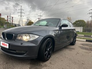 2008 BMW 1 серии 120i I (E81/E82/E87/E88) Рестайлинг, серый, 700000 рублей, вид 2