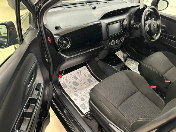 2019 Toyota Vitz III (XP130) Рестайлинг, чёрный, 1199000 рублей - вид 12