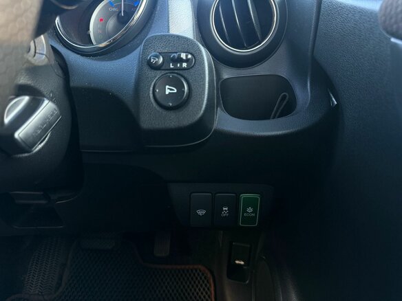 2012 Honda Fit Shuttle I, чёрный - вид 9