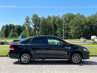 2015 Volkswagen Polo V, чёрный, 890000 рублей, вид 3