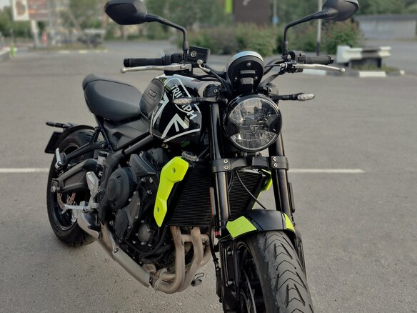 2024 Triumph Trident 660, чёрный, 840000 рублей