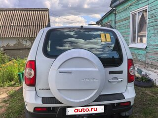 2014 Chevrolet Niva I Рестайлинг, белый, 700000 рублей, вид 4